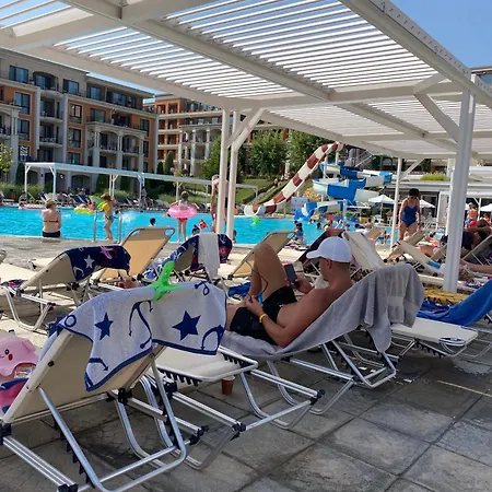 Sea View On The Sunny Lägenhet *