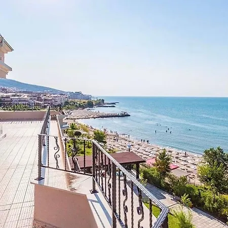 Sea View On The Sunny شقة سفيتي فلاس